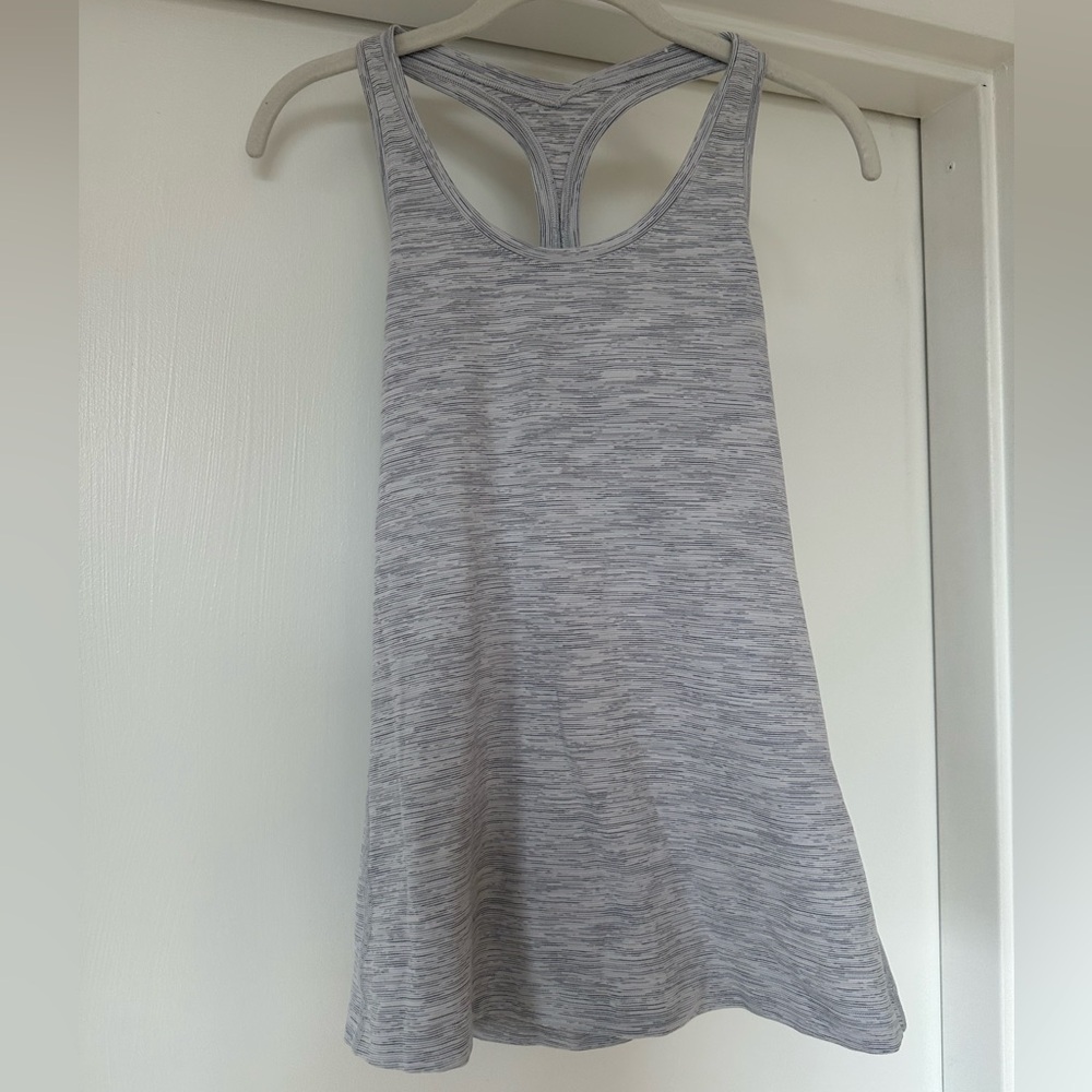 Lululemon women’s tank